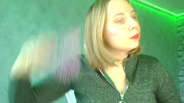 Snapshot of Thalia__Star chatting on January 29, 2025, 6:54 am Thalia Star online show from January 29, 2025, 6:54 am