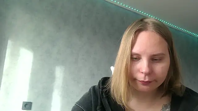 Snapshot of Thalia__Star chatting on January 31, 2025, 10:10 am Thalia Star online show from January 31, 2025, 10:10 am