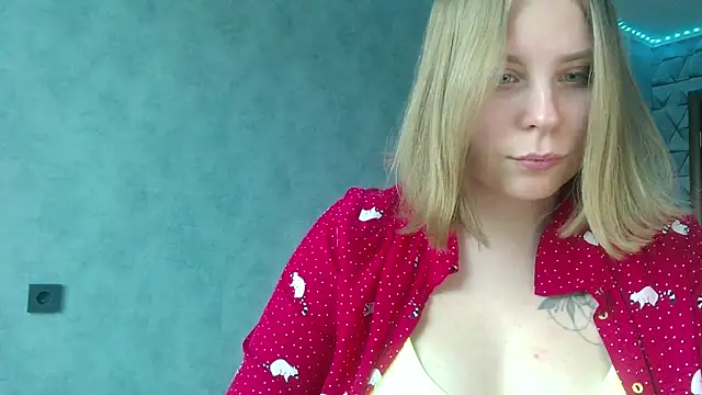 Snapshot of Thalia__Star chatting on February 1, 2025, 10:26 am Thalia Star online show from February 1, 2025, 10:26 am