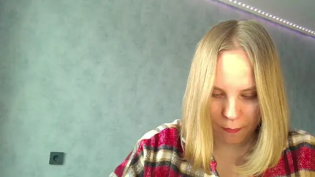 Snapshot of Thalia__Star chatting on February 4, 2025, 9:07 am Thalia Star online show from February 4, 2025, 9:07 am