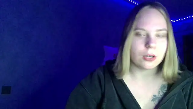 Snapshot of Thalia__Star chatting on February 6, 2025, 4:53 am Thalia Star online show from February 6, 2025, 4:53 am