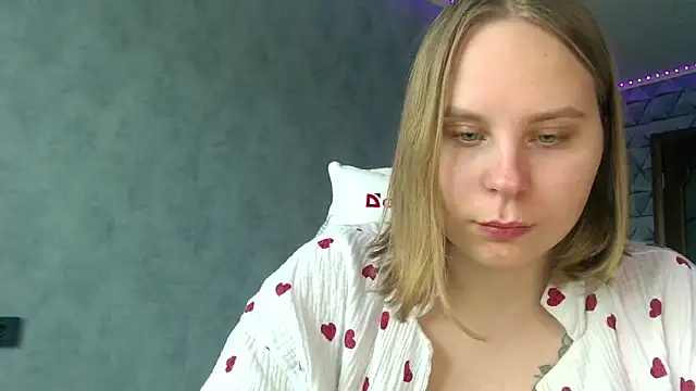 Snapshot of Thalia__Star chatting on February 10, 2025, 11:04 am Thalia Star online show from February 10, 2025, 11:04 am