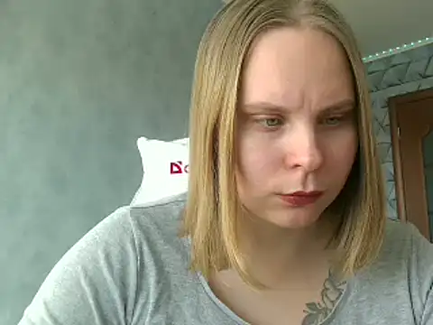 Snapshot of Thalia__Star chatting on February 20, 2025, 10:16 am Thalia Star online show from February 20, 2025, 10:16 am