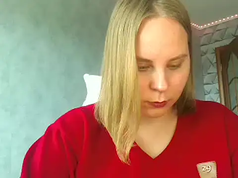 Snapshot of Thalia__Star chatting on February 23, 2025, 8:39 am Thalia Star online show from February 23, 2025, 8:39 am