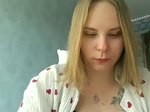 Snapshot of Thalia__Star chatting on February 24, 2025, 9:53 am Thalia Star online show from February 24, 2025, 9:53 am