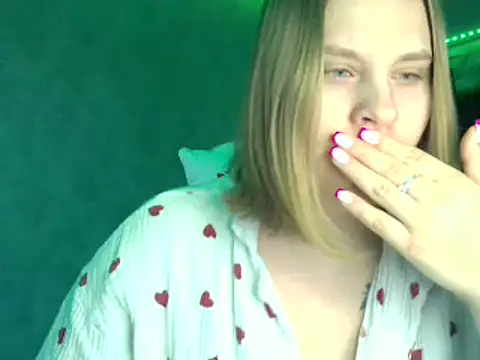 Snapshot of Thalia__Star chatting on March 4, 2025, 5:53 am Thalia Star online show from March 4, 2025, 5:53 am