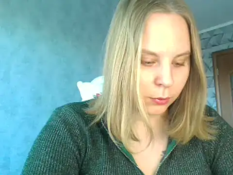 Snapshot of Thalia__Star chatting on March 15, 2025, 6:36 am Thalia Star online show from March 15, 2025, 6:36 am