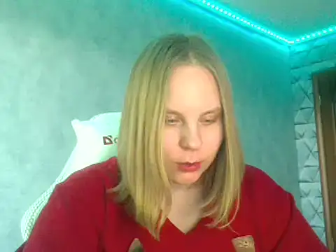 Snapshot of Thalia__Star chatting on March 16, 2025, 12:22 pm Thalia Star online show from March 16, 2025, 12:22 pm