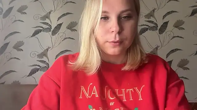 Snapshot of Thalia__Star chatting on September 28, 2025, 11:26 am Thalia Star online show from September 28, 2025, 11:26 am