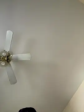 Snapshot of choclatepeaach chatting on November 2, 2025, 3:03 pm choclatepeaach online show from November 2, 2025, 3:03 pm