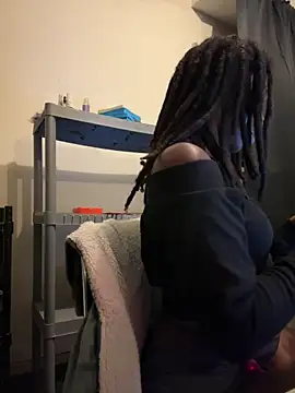 choclatepeaach online show from November 10, 2025, 12:42 am