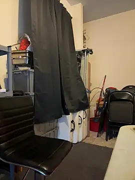 choclatepeaach online show from December 21, 2025, 10:06 pm