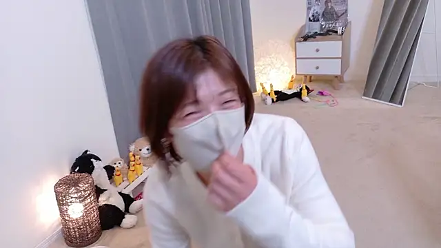 Risa 06 online show from April 23, 2026, 12:04 pm