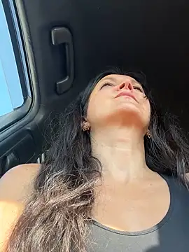 -OLYA- online show from October 17, 2025, 10:18 am