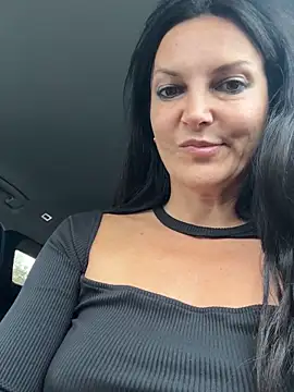 -OLYA- online show from October 27, 2025, 12:31 pm