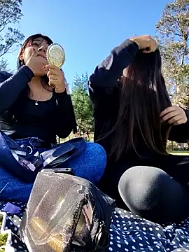 Snapshot of Caro_kitty- chatting on November 7, 2025, 1:00 pm Caro kitty- online show from November 7, 2025, 1:00 pm