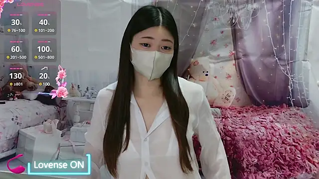 Snapshot of -REIREI- chatting on December 7, 2024, 2:13 pm -REIREI- online show from December 7, 2024, 2:13 pm