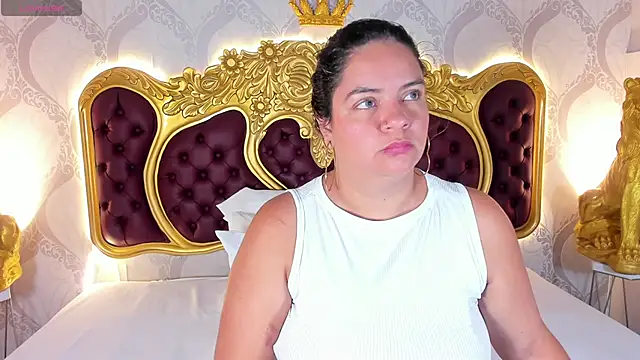 KendralHolson online show from January 17, 2026, 4:28 am