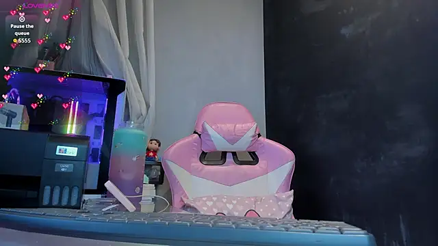 sherilkwang19tv online show from October 12, 2025, 9:25 pm