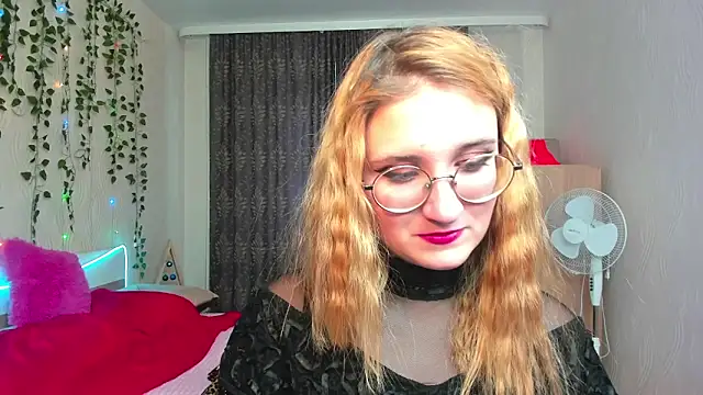 Snapshot of Miss_Elsa_ chatting on December 2, 2024, 9:02 am Miss Elsa online show from December 2, 2024, 9:02 am