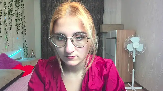 Snapshot of Miss_Elsa_ chatting on December 12, 2024, 2:48 am Miss Elsa online show from December 12, 2024, 2:48 am