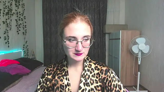 Snapshot of Miss_Elsa_ chatting on December 16, 2024, 3:08 am Miss Elsa online show from December 16, 2024, 3:08 am