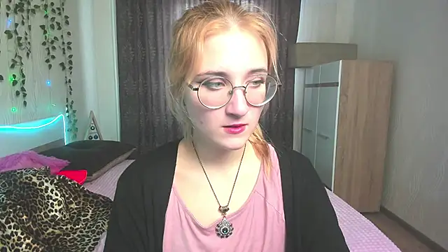 Snapshot of Miss_Elsa_ chatting on December 22, 2024, 7:11 am Miss Elsa online show from December 22, 2024, 7:11 am