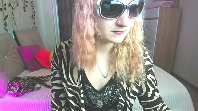 Snapshot of Miss_Elsa_ chatting on February 7, 2025, 3:45 am Miss Elsa online show from February 7, 2025, 3:45 am
