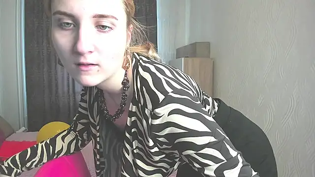 Snapshot of Miss_Elsa_ chatting on February 14, 2025, 3:43 am Miss Elsa online show from February 14, 2025, 3:43 am