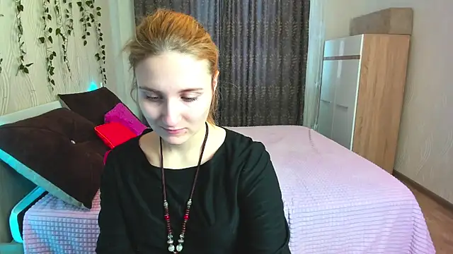 Snapshot of Miss_Elsa_ chatting on February 17, 2025, 2:42 am Miss Elsa online show from February 17, 2025, 2:42 am