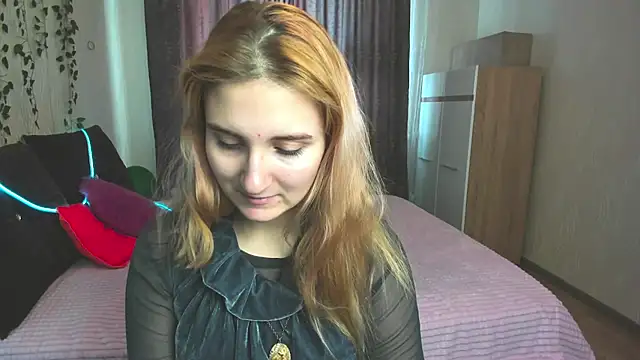 Snapshot of Miss_Elsa_ chatting on February 22, 2025, 4:07 am Miss Elsa online show from February 22, 2025, 4:07 am