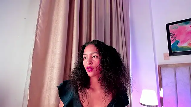 AntonellaHall  online show from January 24, 2025, 11:59 am