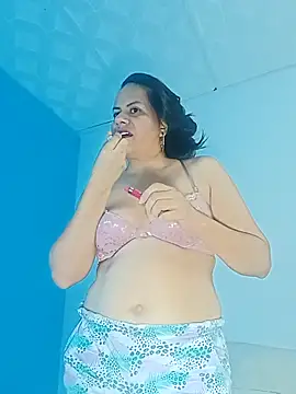 Snapshot of rrosevicky chatting on February 7, 2026, 5:22 am rrosevicky online show from February 7, 2026, 5:22 am