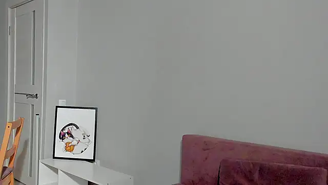 Snapshot of EllaSky_xoxo chatting on December 18, 2024, 12:10 am EllaSky xoxo online show from December 18, 2024, 12:10 am