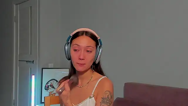 Snapshot of EllaSky_xoxo chatting on December 26, 2024, 11:57 pm EllaSky xoxo online show from December 26, 2024, 11:57 pm