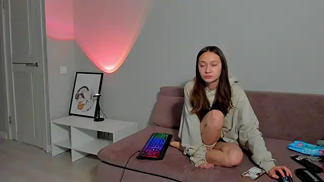 Snapshot of EllaSky_xoxo chatting on January 20, 2025, 12:36 am EllaSky xoxo online show from January 20, 2025, 12:36 am