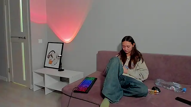 Snapshot of EllaSky_xoxo chatting on January 21, 2025, 8:52 am EllaSky xoxo online show from January 21, 2025, 8:52 am