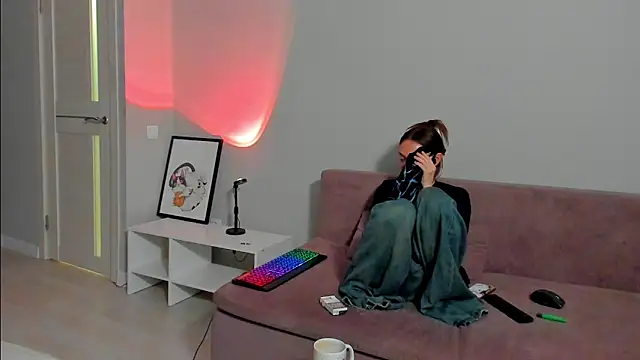 Snapshot of EllaSky_xoxo chatting on January 25, 2025, 4:35 pm EllaSky xoxo online show from January 25, 2025, 4:35 pm