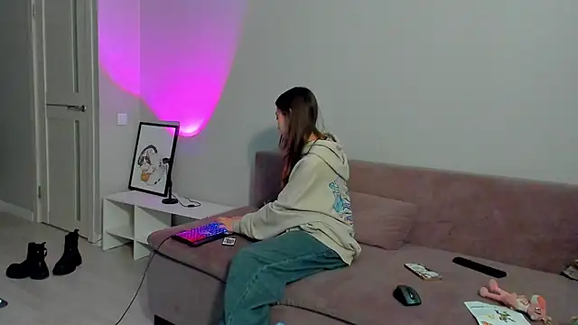 Snapshot of EllaSky_xoxo chatting on January 31, 2025, 11:24 am EllaSky xoxo online show from January 31, 2025, 11:24 am