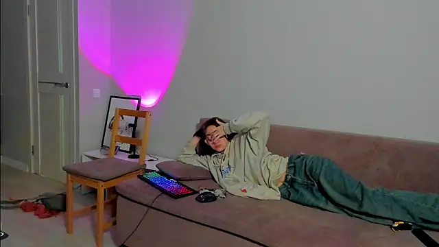 Snapshot of EllaSky_xoxo chatting on February 1, 2025, 1:02 am EllaSky xoxo online show from February 1, 2025, 1:02 am