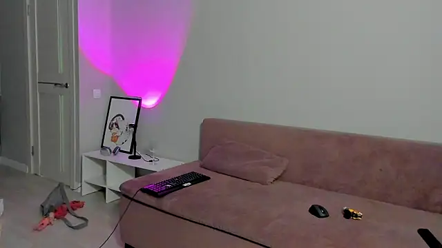 Snapshot of EllaSky_xoxo chatting on February 1, 2025, 12:47 pm EllaSky xoxo online show from February 1, 2025, 12:47 pm