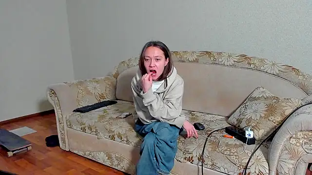 Snapshot of EllaSky_xoxo chatting on March 13, 2025, 12:27 am EllaSky xoxo online show from March 13, 2025, 12:27 am