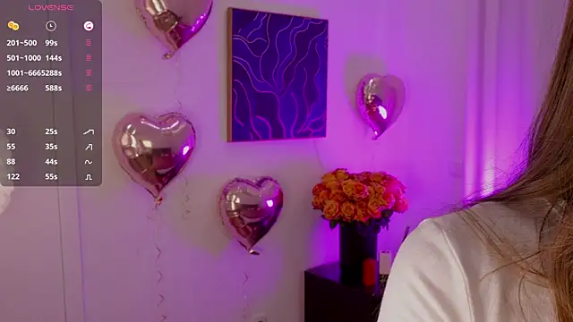 Lilly Colins online show from February 15, 2025, 6:55 pm