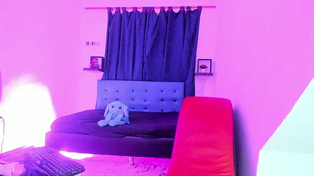 Camila TransGirl online show from March 19, 2025, 6:57 am