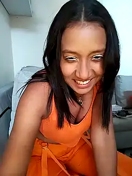 Snapshot of cami_victoria chatting on January 13, 2025, 7:21 pm cami victoria online show from January 13, 2025, 7:21 pm