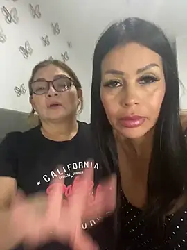 AntonellaAlondra4 online show from January 1, 2025, 10:46 pm