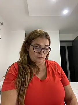 Snapshot of AntonellaAlondra4 chatting on January 10, 2025, 1:32 am AntonellaAlondra4 online show from January 10, 2025, 1:32 am