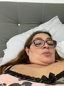 Snapshot of AntonellaAlondra4 chatting on February 13, 2025, 5:01 pm AntonellaAlondra4 online show from February 13, 2025, 5:01 pm