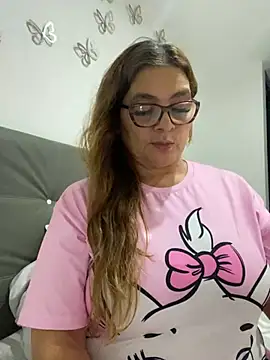 AntonellaAlondra4 online show from February 14, 2025, 3:54 am