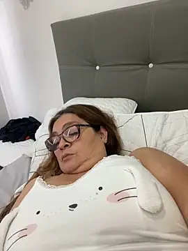 Snapshot of AntonellaAlondra4 chatting on March 3, 2025, 1:42 pm AntonellaAlondra4 online show from March 3, 2025, 1:42 pm